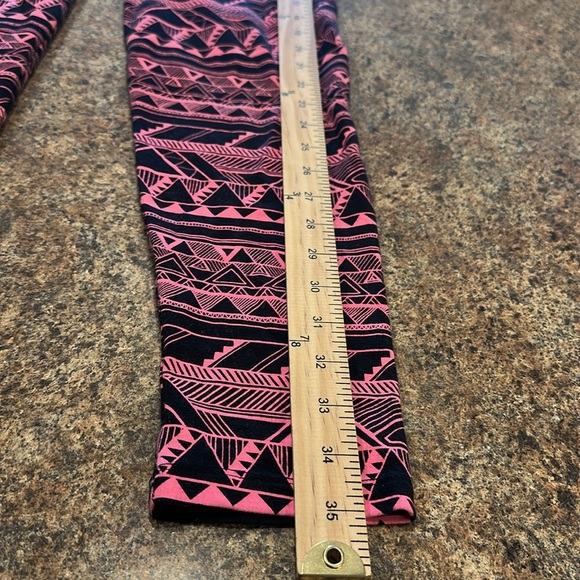 Pink Victorias Secret Leggings Size Large Geometric Print Black/Pink High Rise - Picture 12 of 13